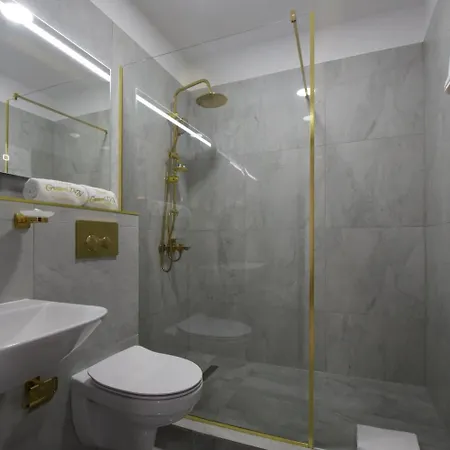 Grand - Weissensee 酒店