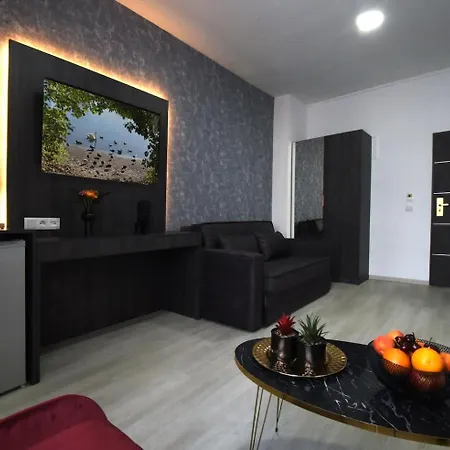 Grand - Weissensee Hotel *